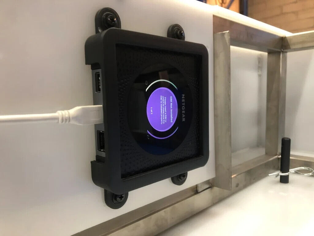 Netgear Nighthawk M1 Wall Bracket